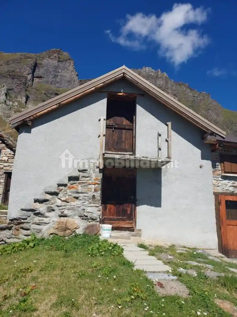 Casa indipendente in vendita a Varzo