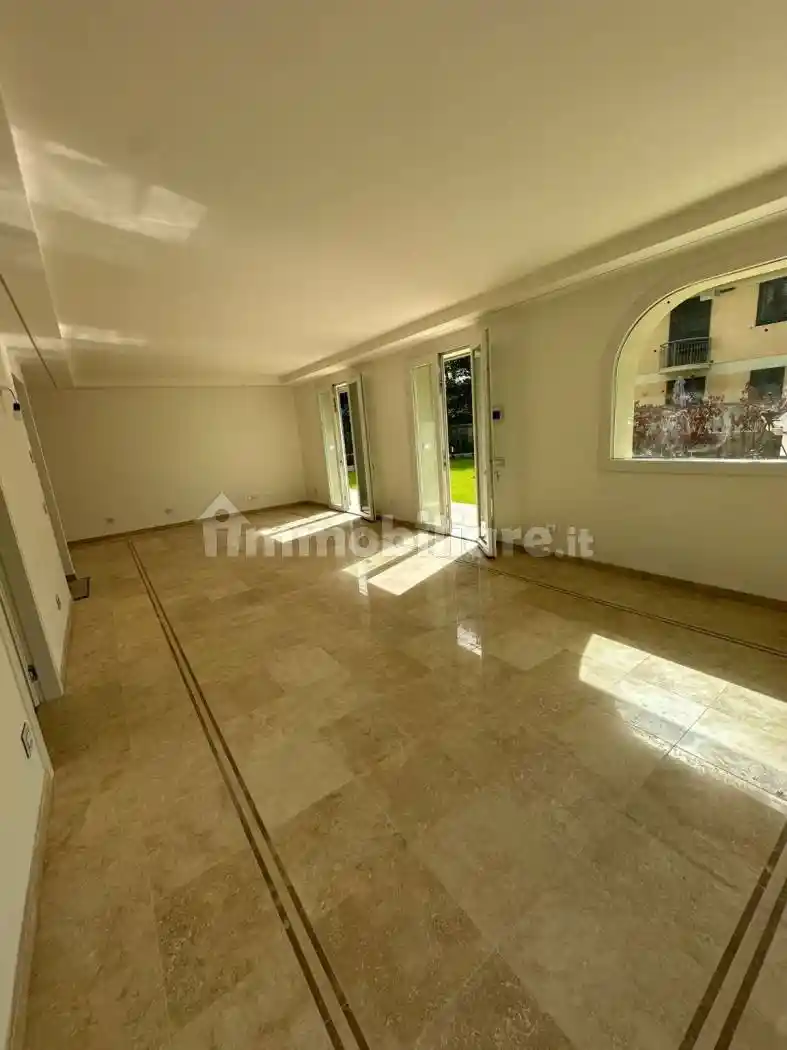 Appartamento in vendita a Viareggio