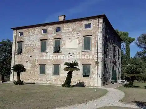 Villa in vendita a Vecchiano