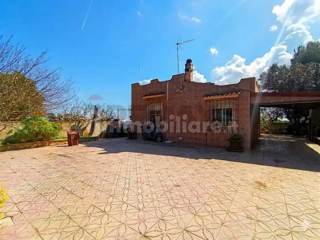 Villa in vendita a Brindisi