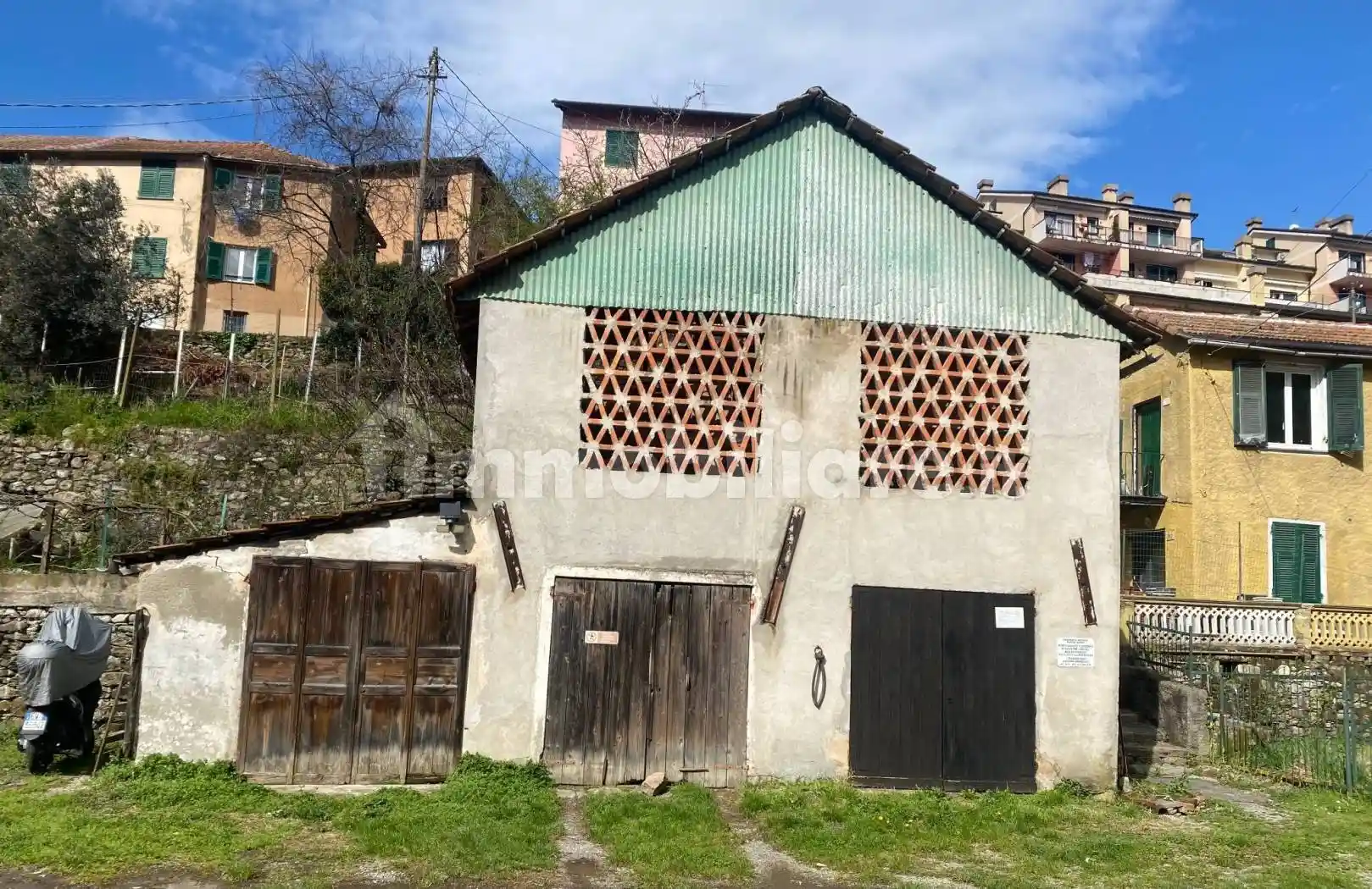Palazzo - Edificio in vendita a Genova