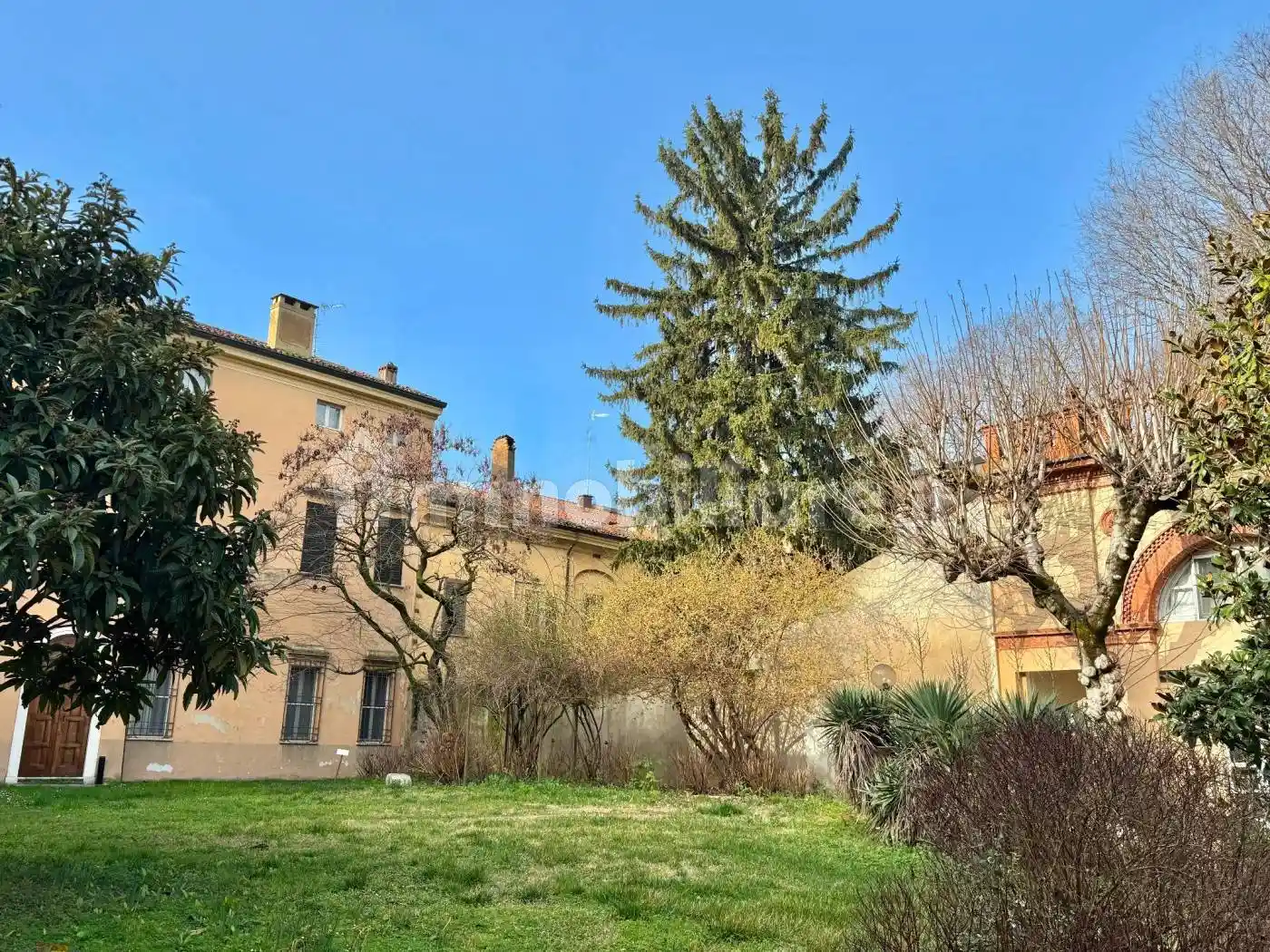 Palazzo - Edificio in vendita a Mantova