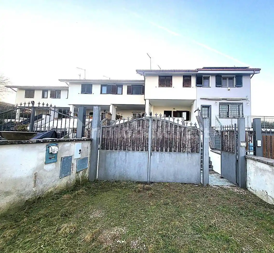 Villetta a schiera in vendita a Fabrica di Roma