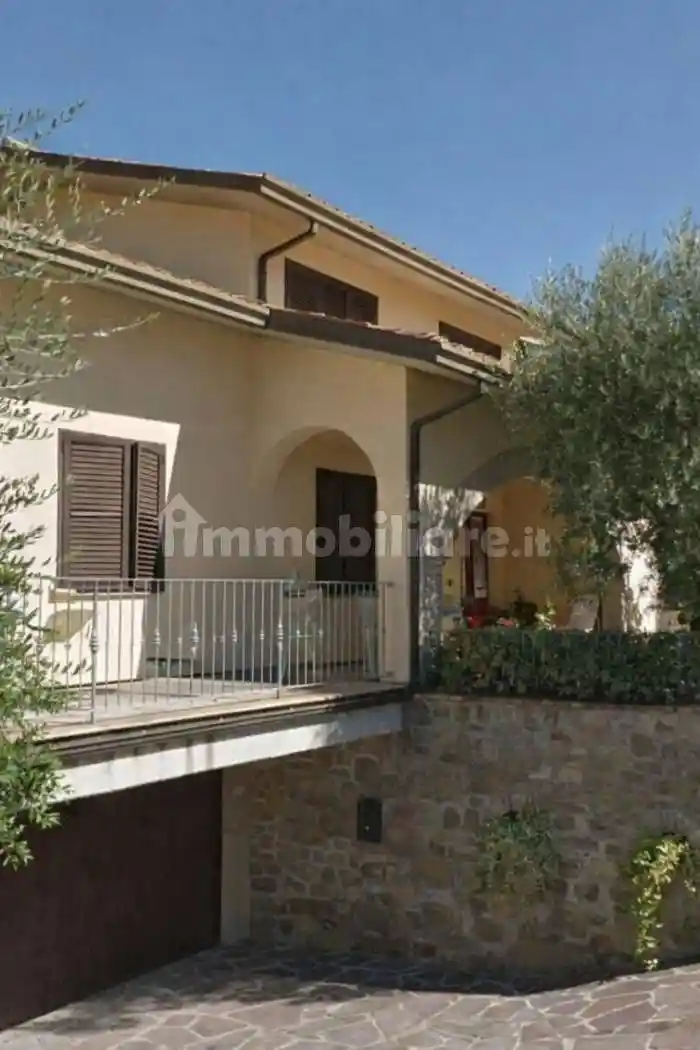 Villa in vendita a Gualdo Tadino