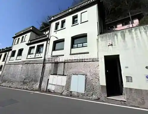 Palazzo - Stabile in vendita a Lecco