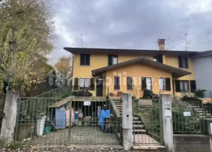 Villa in vendita a Gavardo