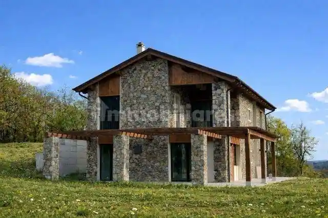 Villa in vendita a Cairo Montenotte