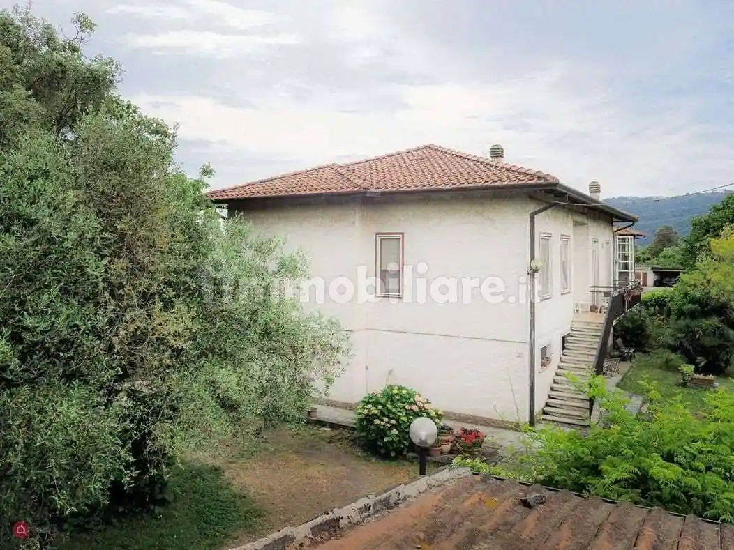 Villa in vendita a Ameglia