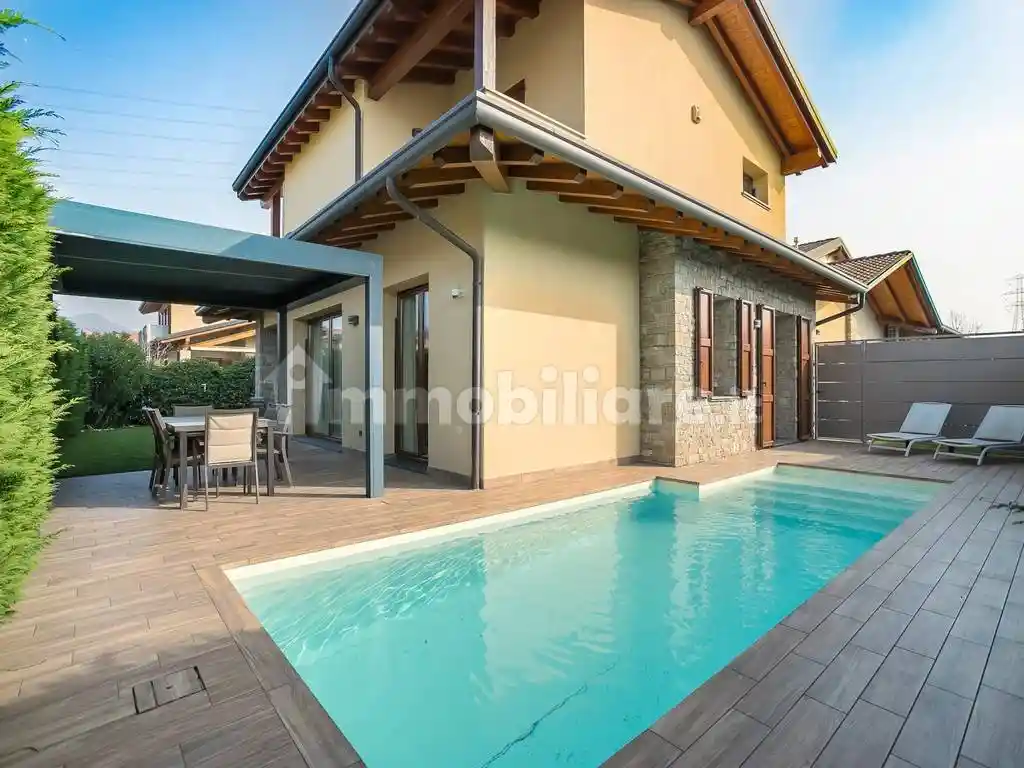 Villa in vendita a Cenate Sotto