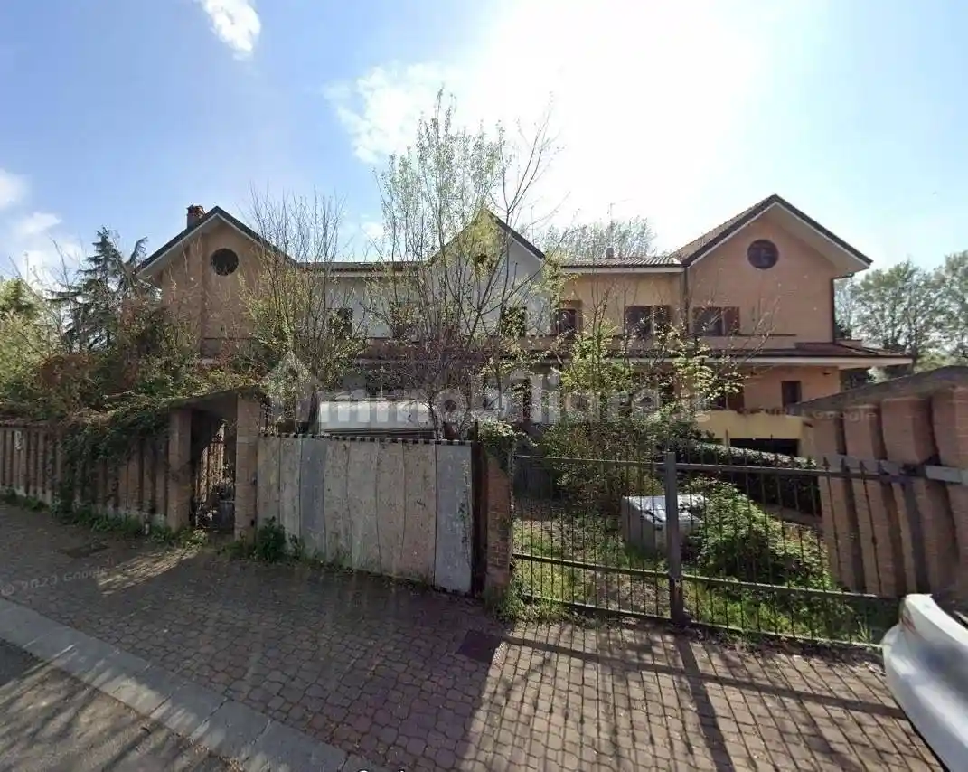 Villetta a schiera in vendita a Assago