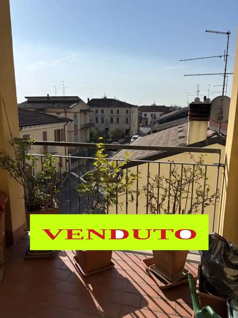 Appartamento in vendita a Castel d'Azzano