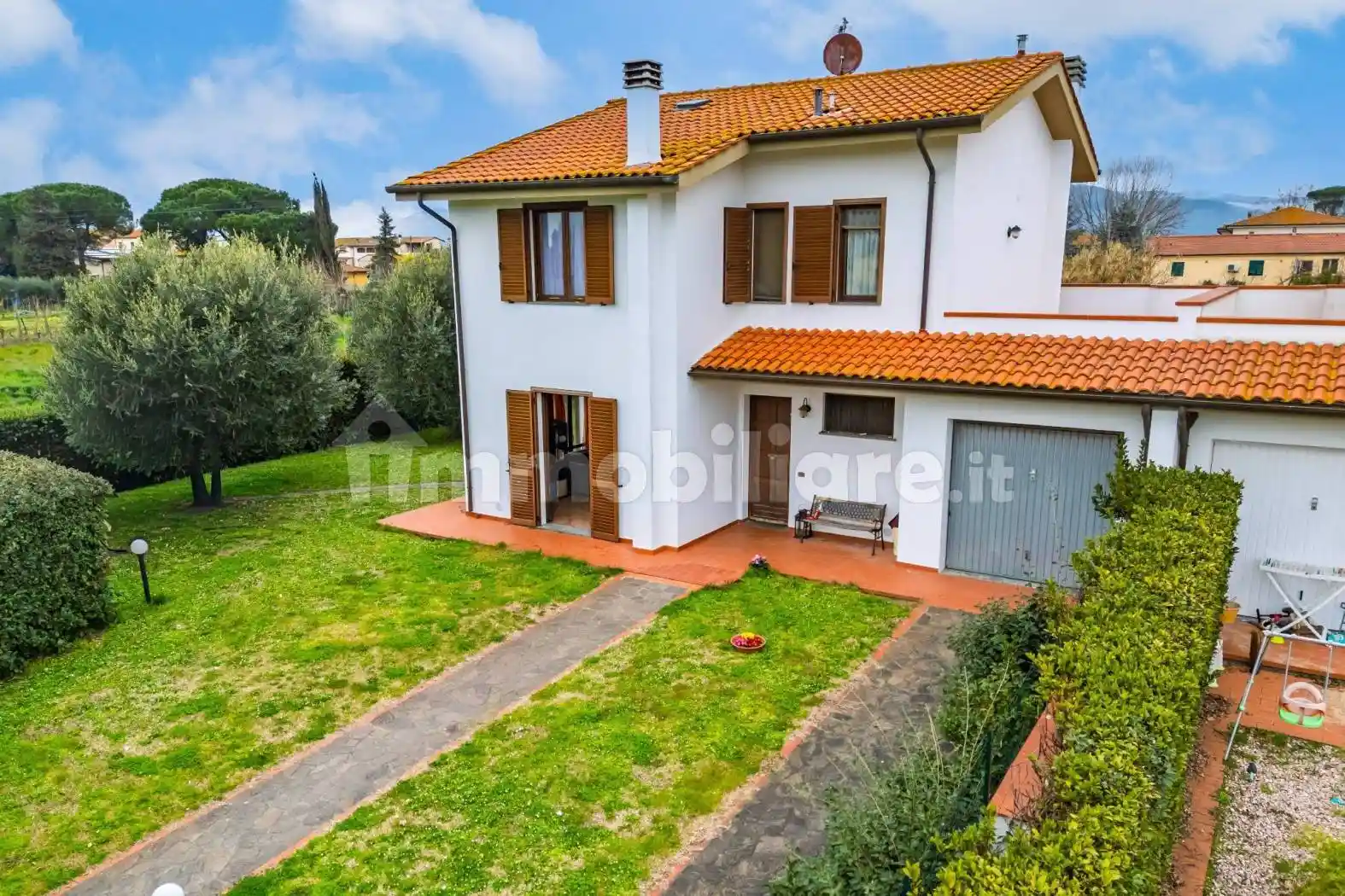 Villa in vendita a Cascina