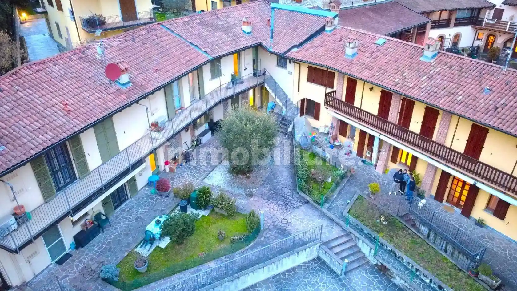 Appartamento in vendita a Scanzorosciate