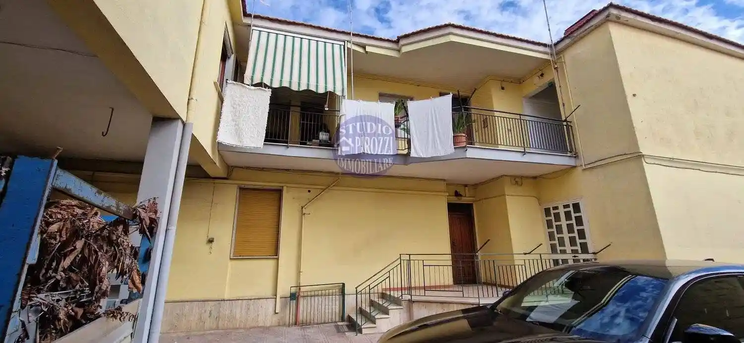 Palazzo - Edificio in vendita a Giugliano in Campania