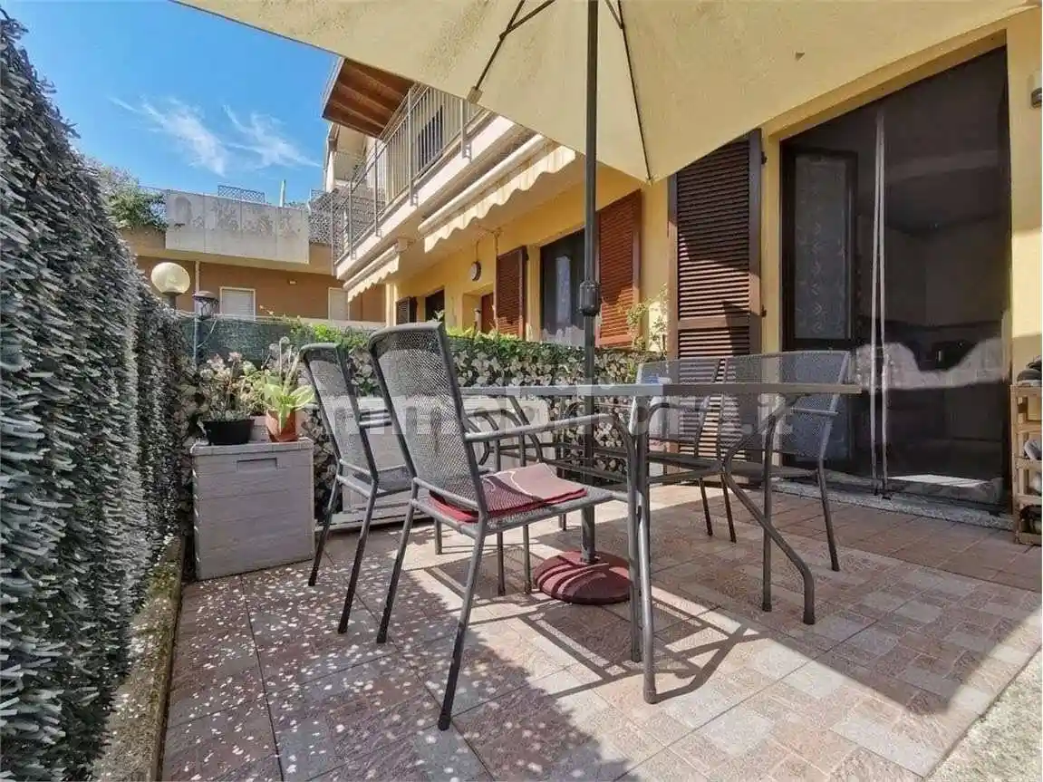 Appartamento in vendita a Lipomo