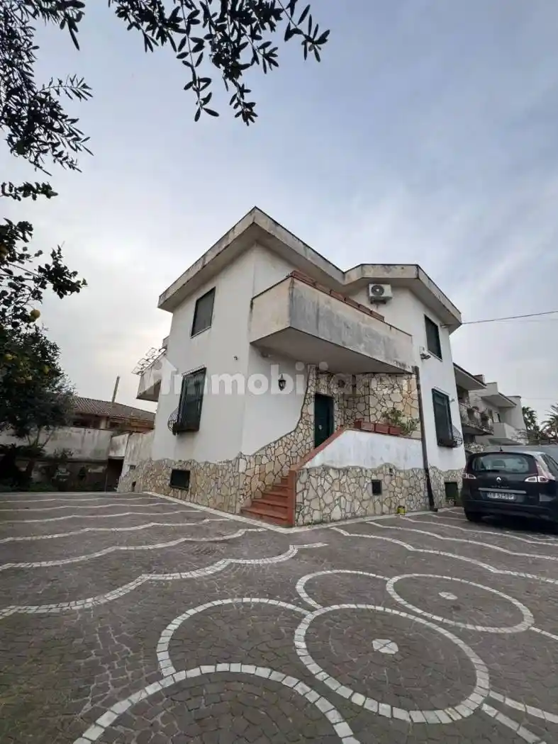 Villa in vendita a Giugliano in Campania