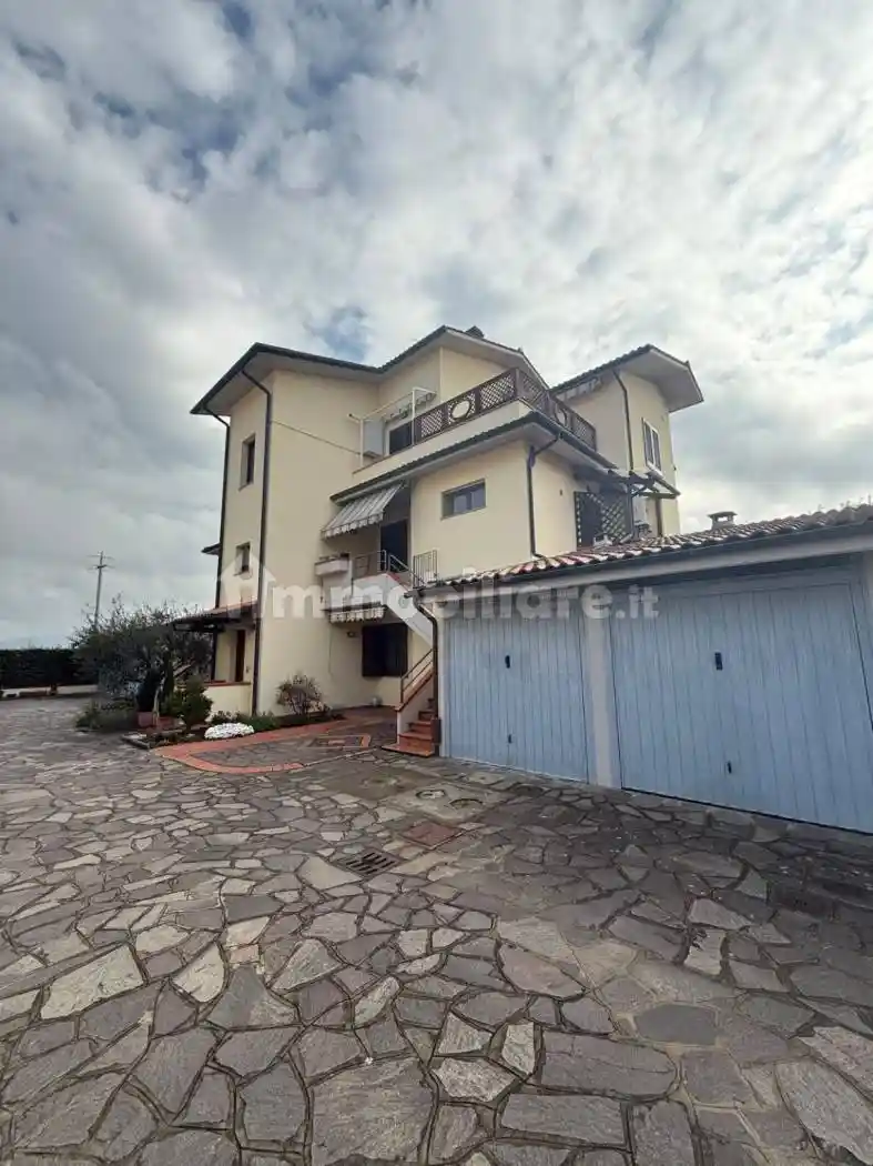 Appartamento in vendita a Campi Bisenzio