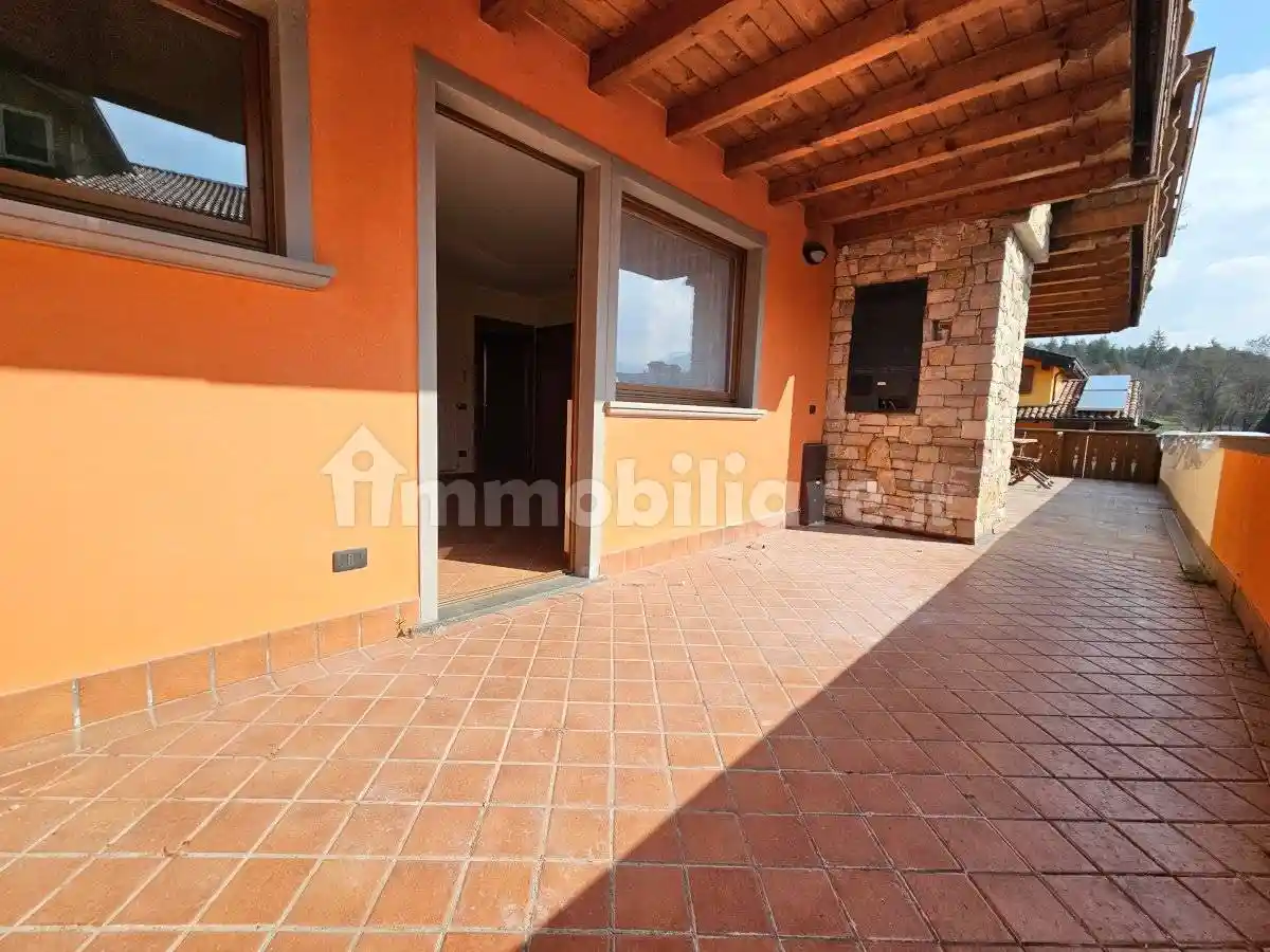 Appartamento in vendita a Rovetta