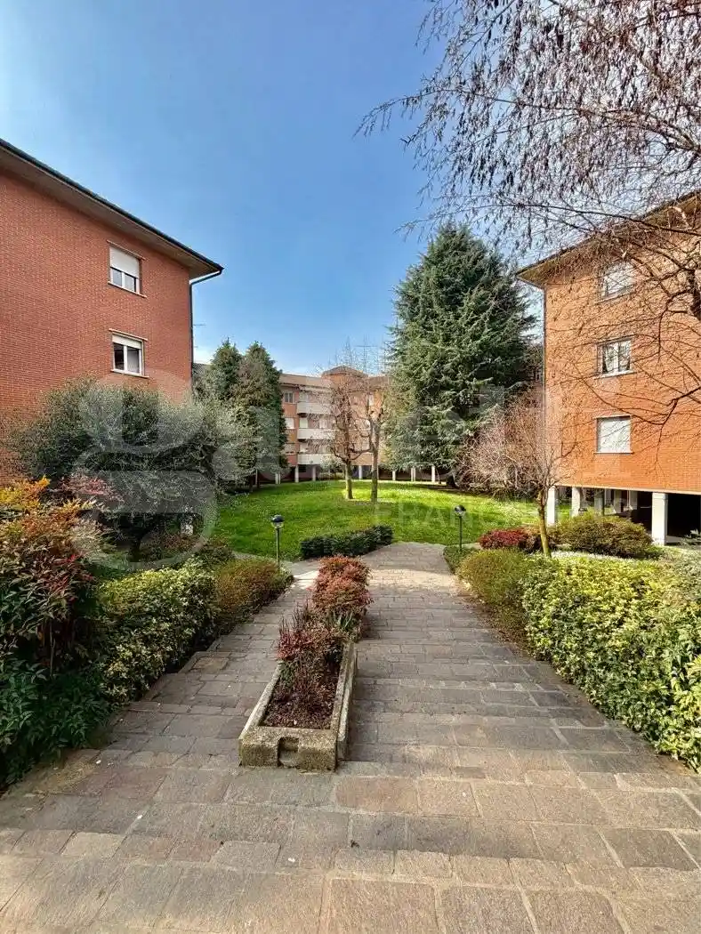 Appartamento in vendita a Senago