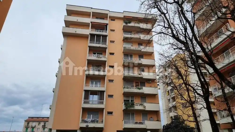 Appartamento in affitto a Opera