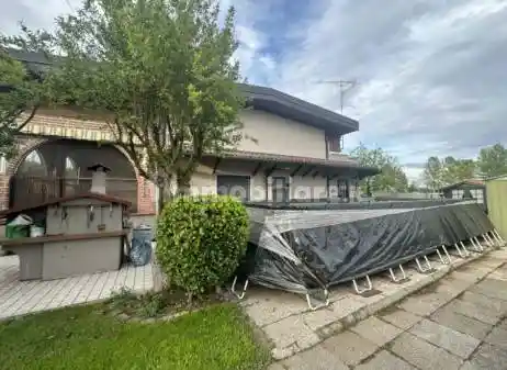 Villa in vendita a Ghedi