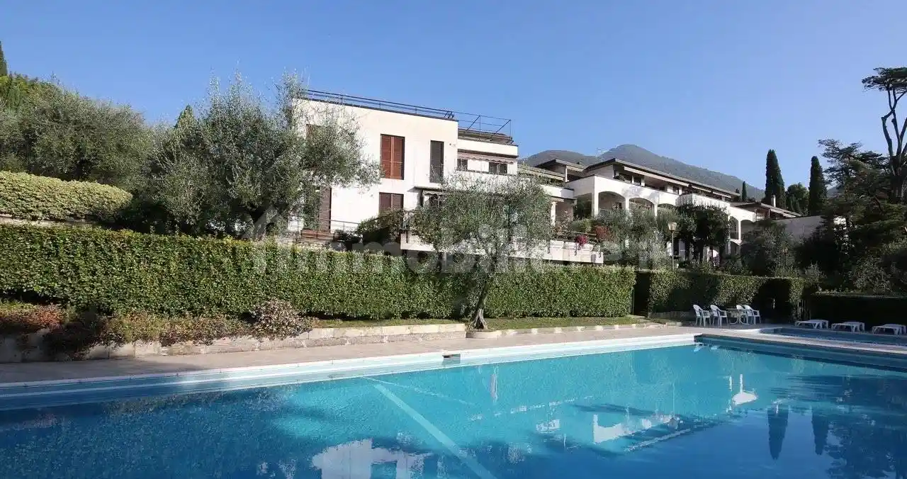 Appartamento in affitto a Gardone Riviera