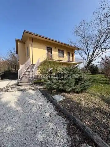 Villa in vendita a Travo