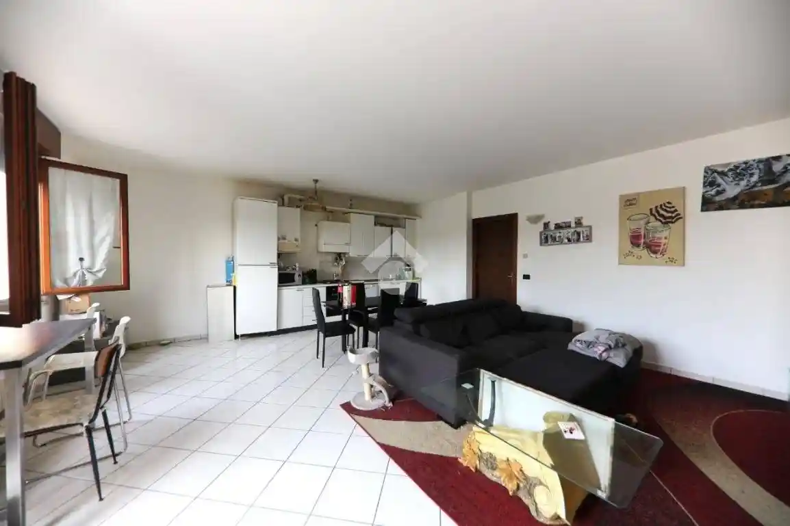 Appartamento in vendita a Roverbella