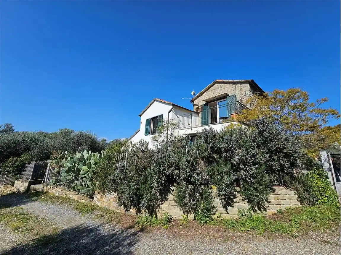 Villa in vendita a Diano San Pietro