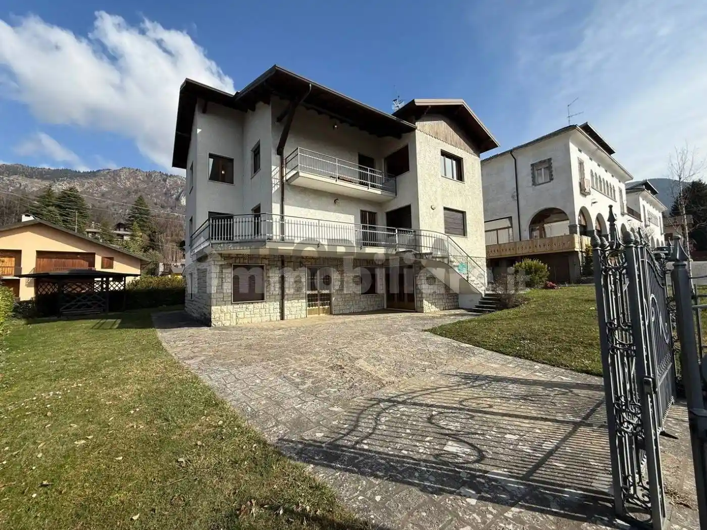 Appartamento in vendita a Castione della Presolana