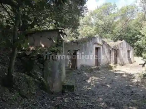 Villa in vendita a Castelbuono
