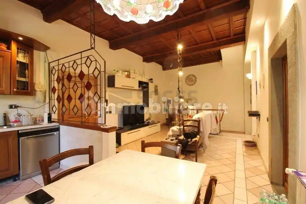 Appartamento in vendita a Reggello