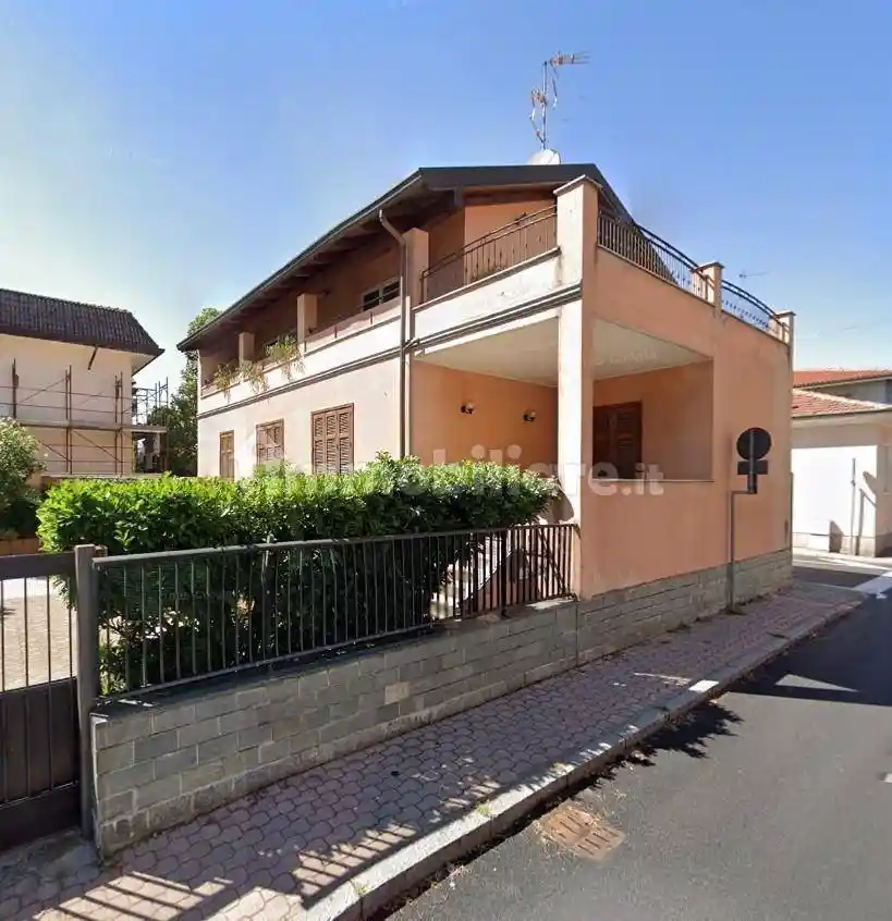 Villa in vendita a Vittuone