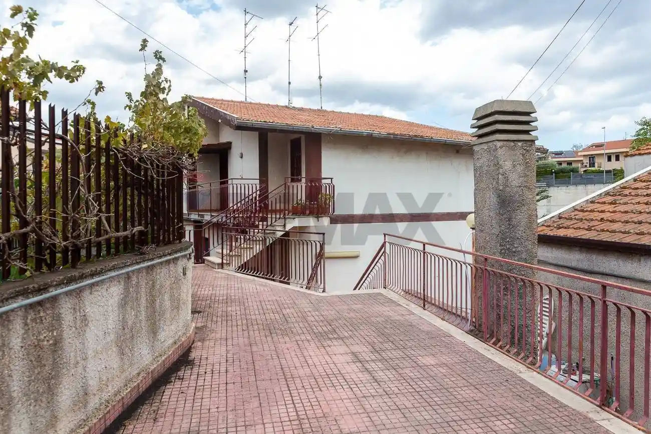 Appartamento in vendita a Gravina di Catania