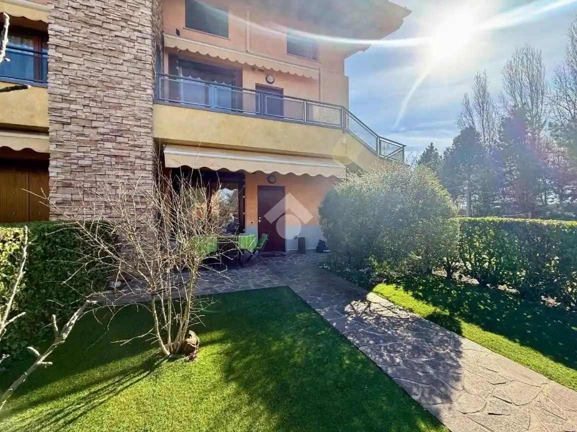 Appartamento in vendita a Scanzorosciate