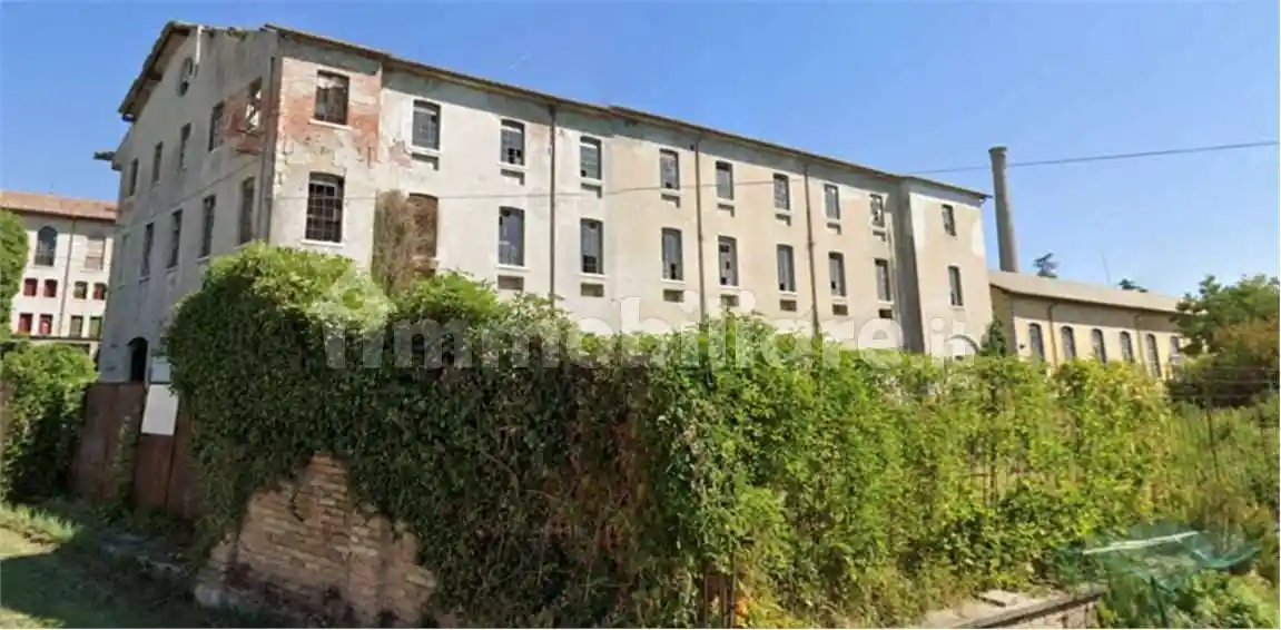 Palazzo - Stabile in vendita a Farra di Soligo