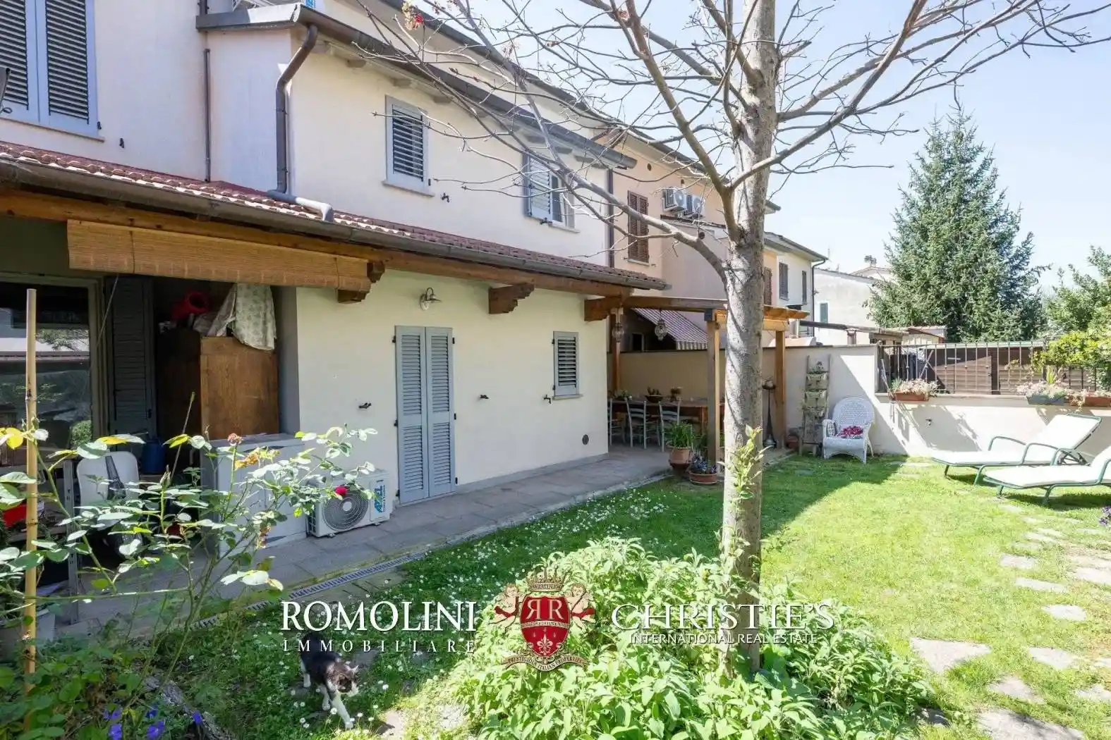 Casa indipendente in vendita a Arezzo