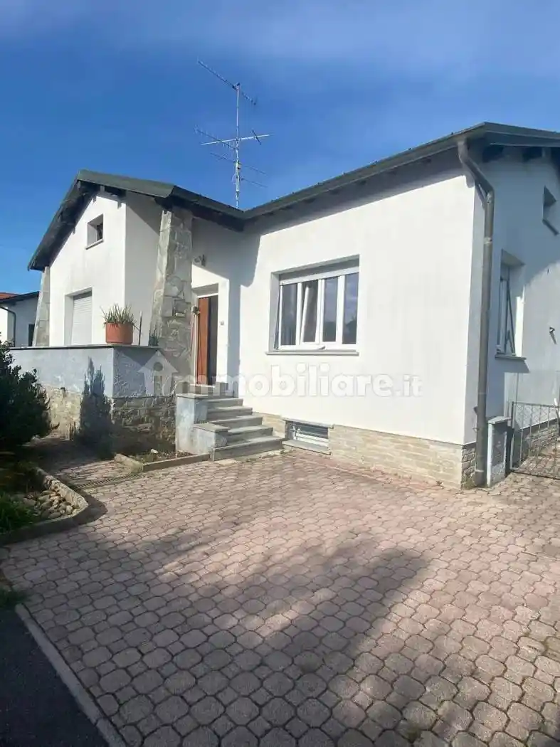 Villa in vendita a Luino