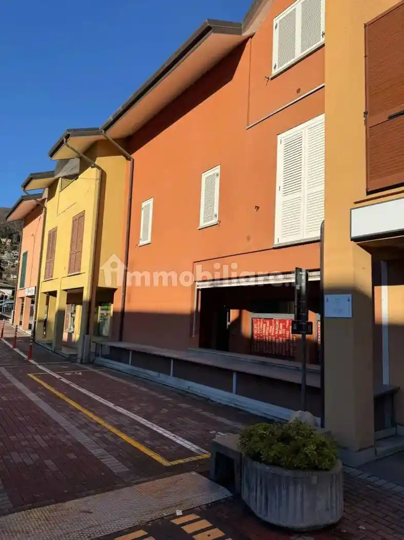 Appartamento in vendita a Maccagno con Pino e Veddasca