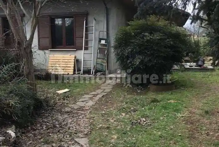 Villa in vendita a Cadrezzate con Osmate