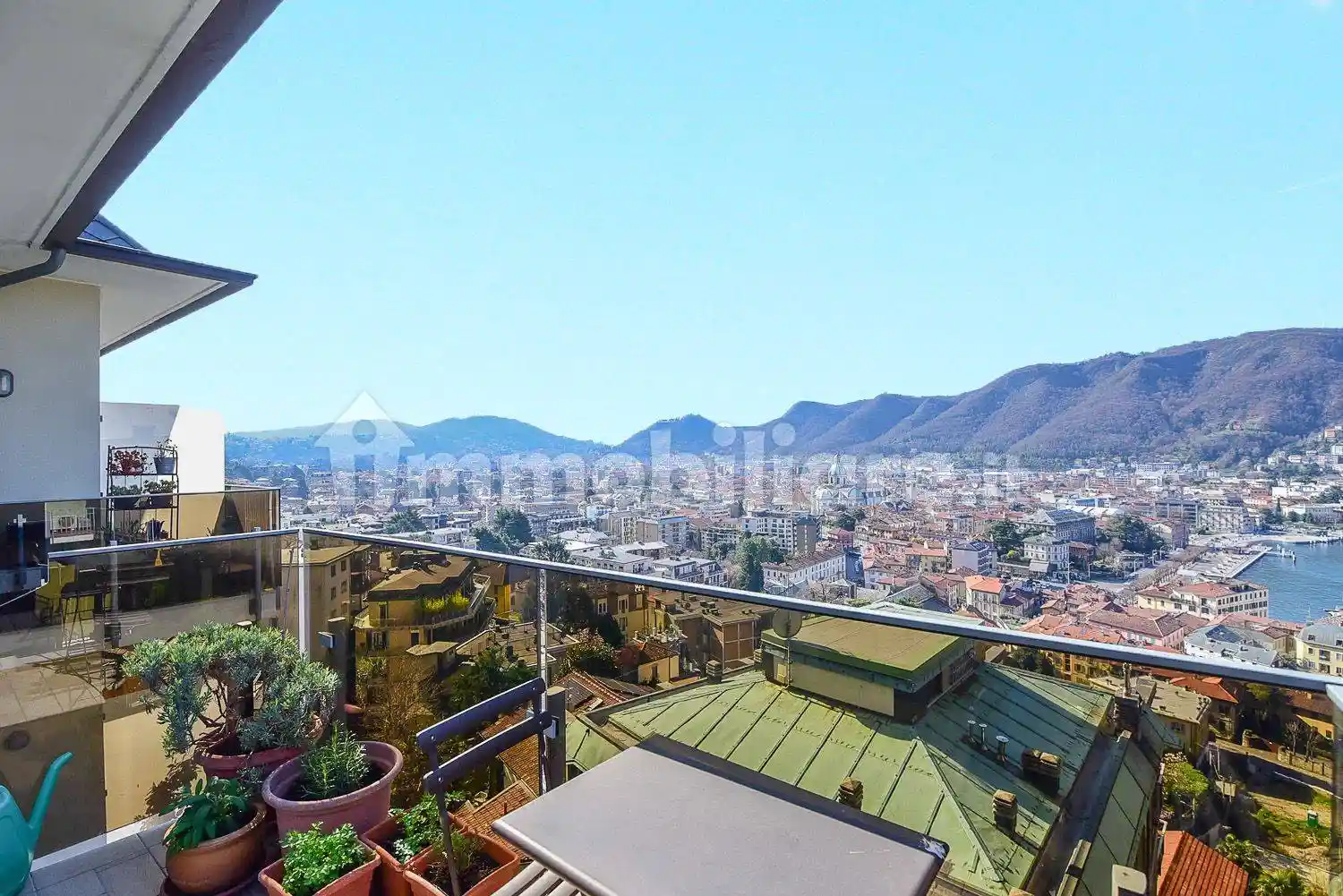 Appartamento in vendita a Como