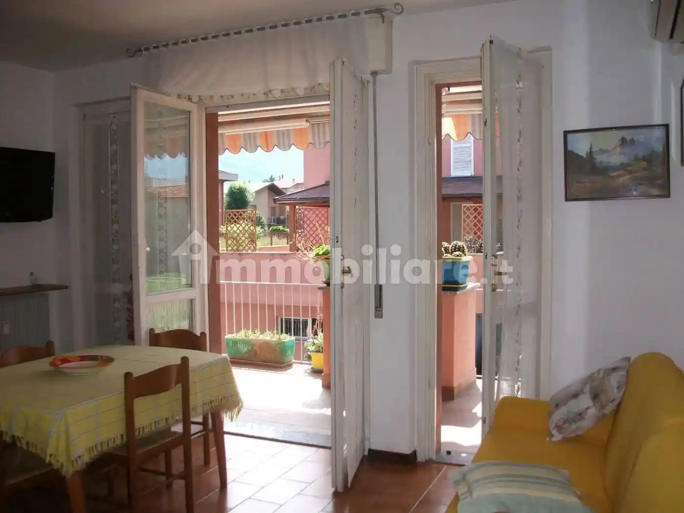 Appartamento in affitto a Colico