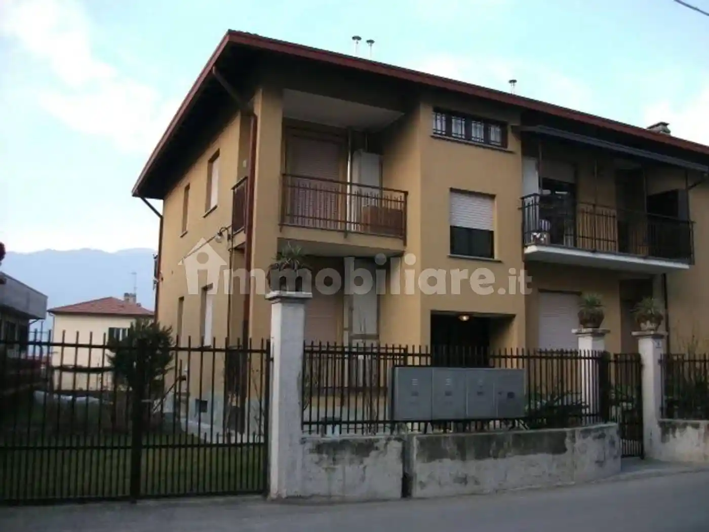 Appartamento in affitto a Colico