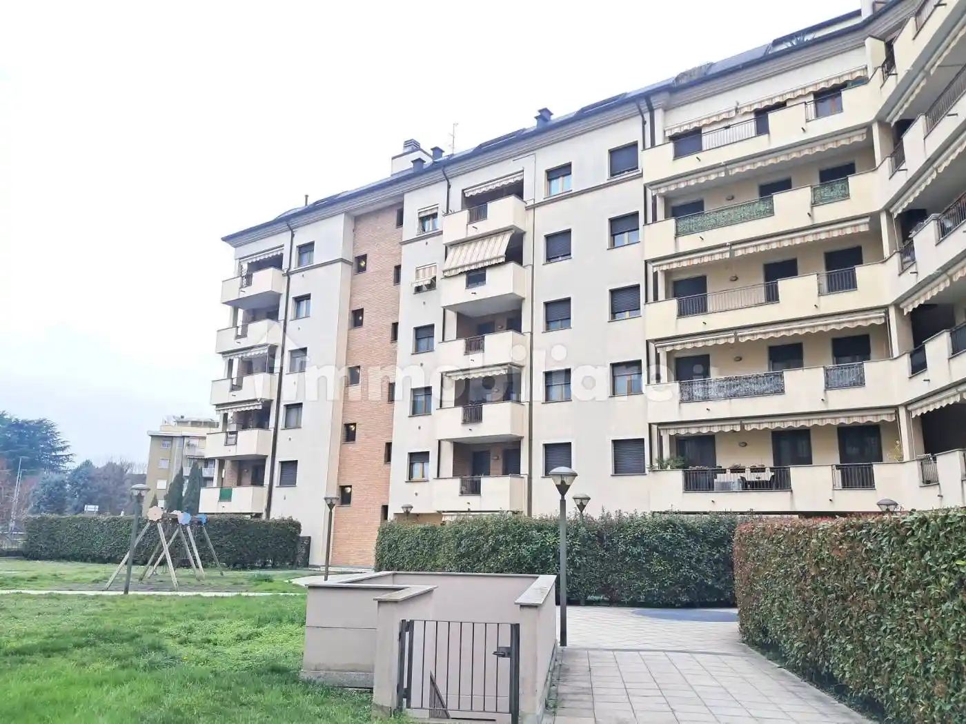 Appartamento in affitto a Rho