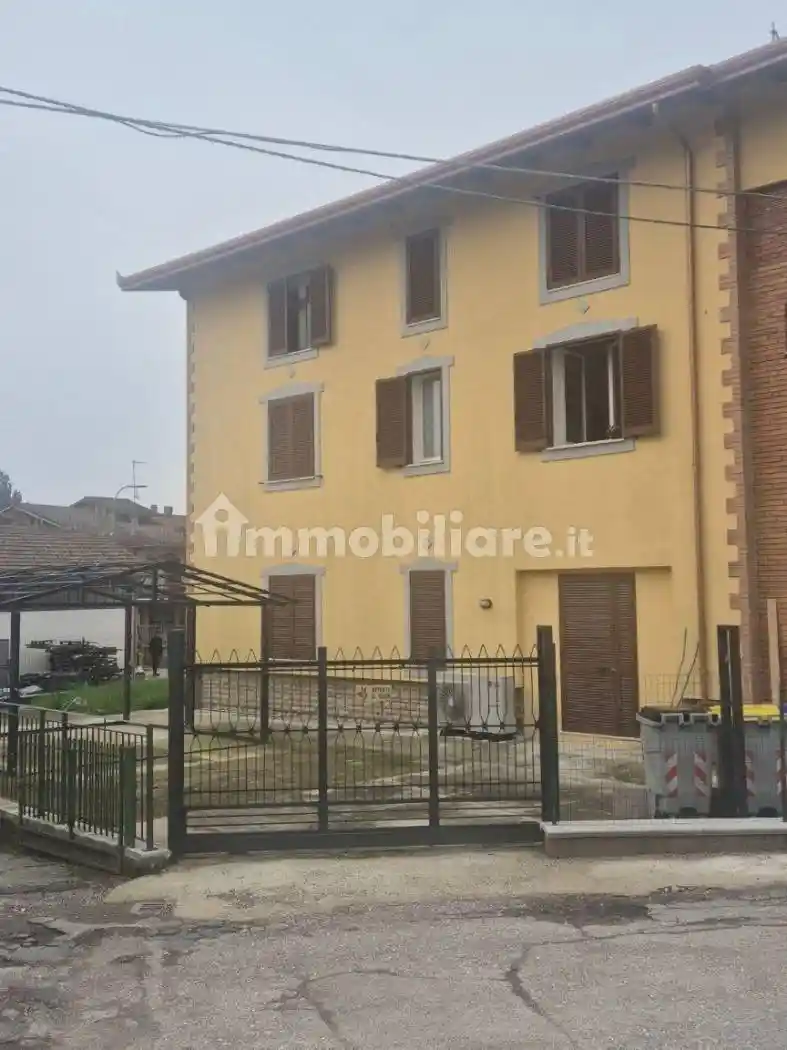 Palazzo - Edificio in vendita a Perugia