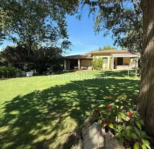 Villa in vendita a Arzachena