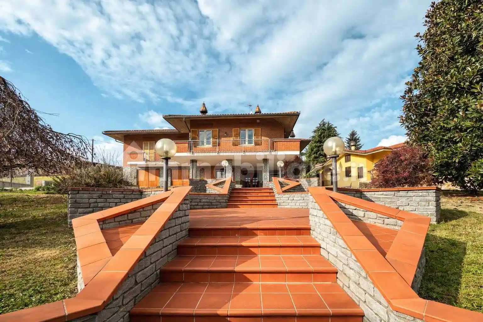 Villa in vendita a Canale