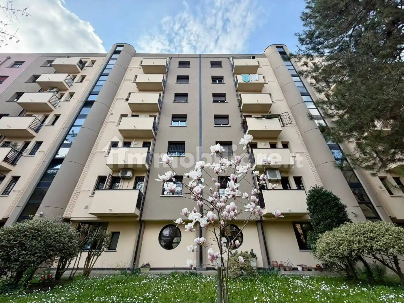 Appartamento in vendita a Bologna