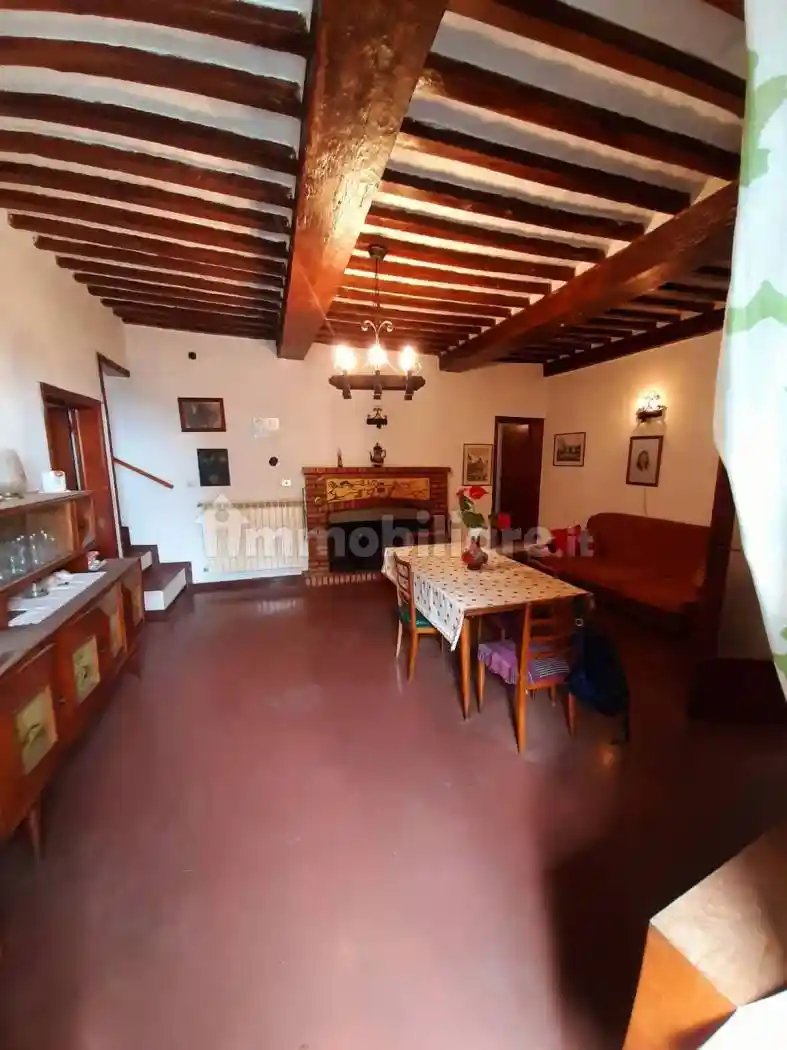 Appartamento in vendita a Roccastrada