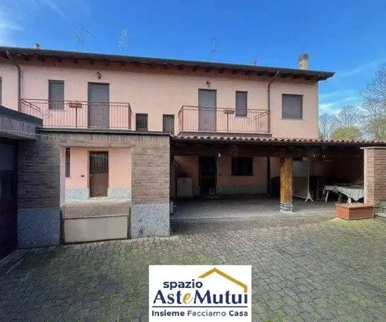 Villa in vendita a Lacchiarella